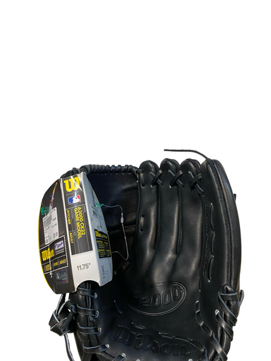 Used Wilson A2000 BB/SB Glove LH Throw Black 11 3/4" 11706-S000369571