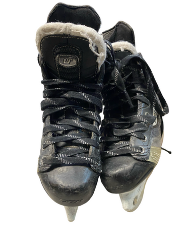 Used CCM U10 Junior Hockey Skate Junior 01 11706-S000369474