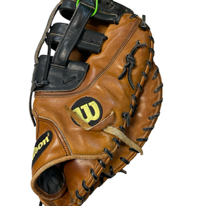 Used Wilson A2000 2013 BB/SB First Base RH Throw Brown 12 1/2" 11706-S000369241