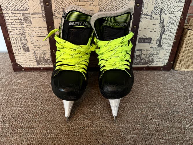 Bauer GSX Hockey Goalie Skates Extra Wide Width 9 (Used)