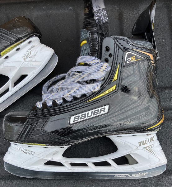 Bauer Supreme 2S Pro Hockey Skates Regular Width 7.5 (Used)