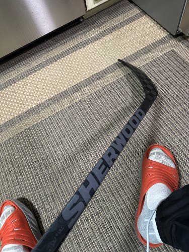 Senior Sher-Wood Rekker Legend Pro Right Handed Hockey Stick P90TM 75 Flex (Used)