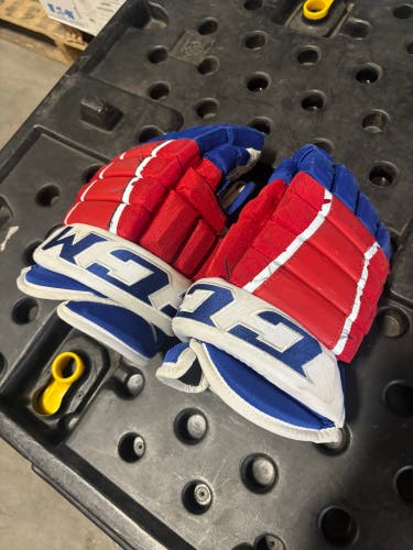 CCM Tacks 4 Roll Pro Gloves 14" (Used)