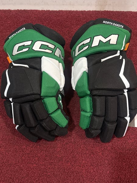 CCM HGPJSPP Gloves 14" Pro Stock (New) Item#14JSS