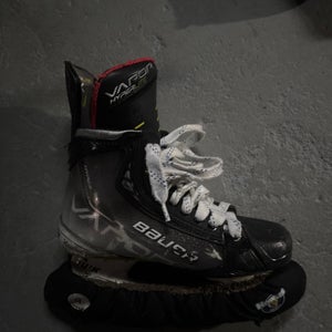 2021 Bauer Vapor Hyperlite Hockey Skates 7.5 (Used)