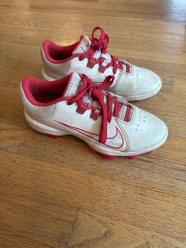 White Women's Size M 6.0 (W 7.0) Nike Hyperdiamond 4 Elite Low Top Molded Cleats (Used)