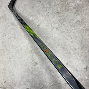 77 Flex P90TM Senior Bauer Vapor Hyperlite 2 Right Hand Hockey Stick Pro Stock NHL (Used)