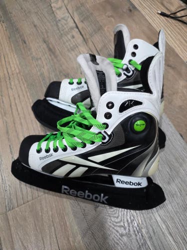 Reebok 7k Ice Hockey Skates size 7.5 D Hockey Skates