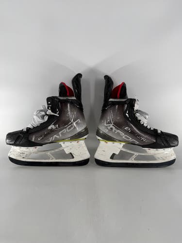 Bauer Vapor Hyperlite Hockey Skates 6.5 (Used)