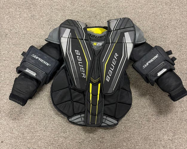 Hockey Goalie Chest Protector (BAUER)