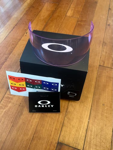 [PRO STOCK] *NEW* OAKLEY HOCKEY STRAIGHT CUT PRIZM VISOR - CLEAR VISOR