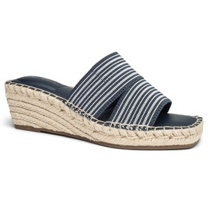 Me Too Cayman Sandals Women's 9.5 Navy Square Toe Wedge Heel Espadrille ZAP788