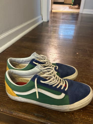 Men's Size M 10.5 (W 11.5) Adult Vans Sk8 Low Shoes (Used)