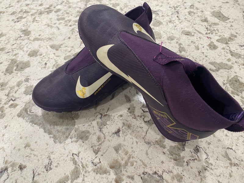 Unisex 4Y (Big Kids / Youth) Youth Nike Mercurial Vapor Indoor Shoes