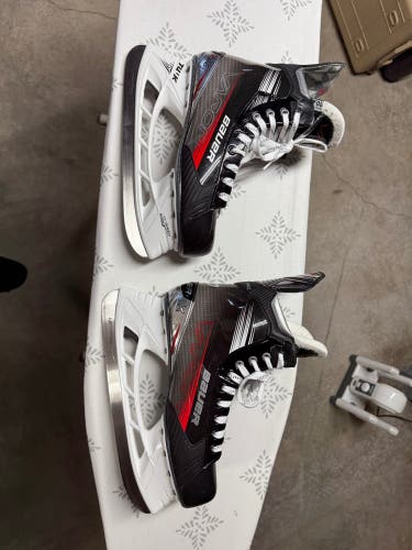 2022 Bauer Vapor XLTX Pro Hockey Skates Regular Width 10.5 (Used)