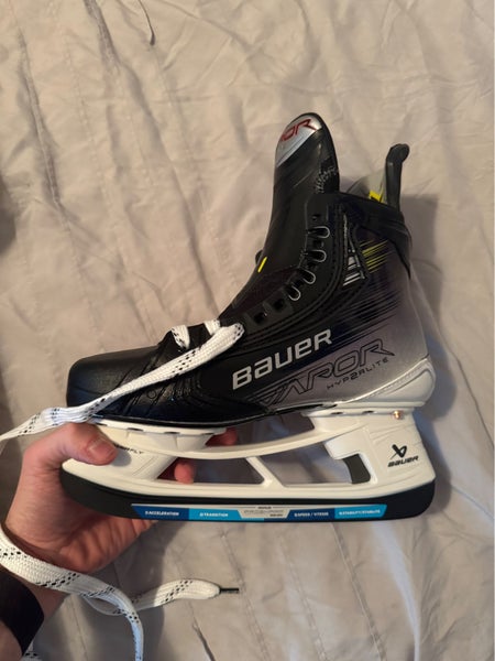 Bauer Vapor Hyperlite 2 Hockey Skates Fit 2 Size 5.5 (New)