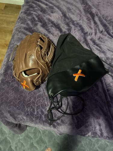 2025 RH Outfield Baseball Glove 12.75" (New)