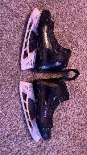 2022 Bauer Supreme Mach Hockey Skates Regular Width 9.5 (Used)
