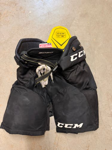 Junior Small CCM Tacks 9060 Hockey Pants (Used)