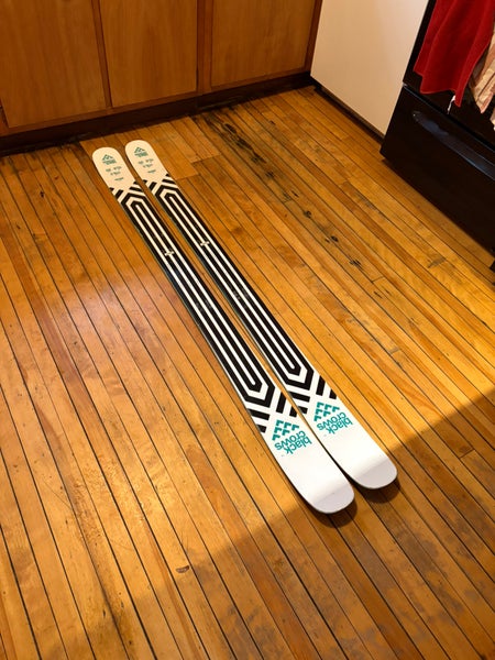 Men's Skiing 178 cm Powder Skis (Used)