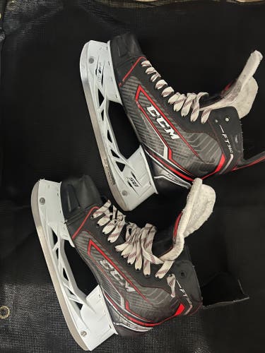 2017 CCM JetSpeed FT360 Hockey Skates Regular Width 11 (Used)