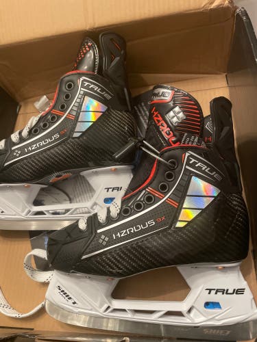 2023 True HZRDUS 9X Hockey Skates Regular Width Size 1 (New)