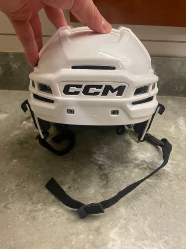 Medium CCM Tacks 720 Helmet (Used)