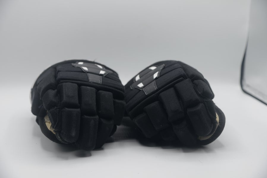 Bauer Nexus 2900 Black Hockey Gloves 12" / 30cm (Used)