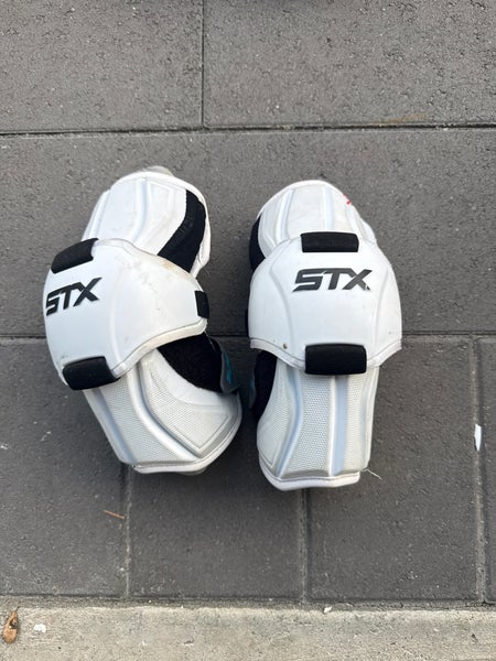 Medium Youth STX Surgeon 700 Arm Pads (Used)