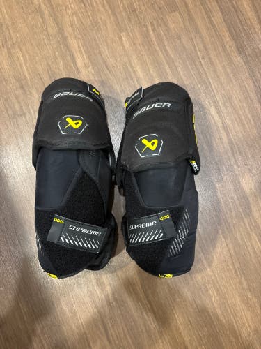 Senior Medium Bauer Supreme M5 Pro Elbow Pads (Used)