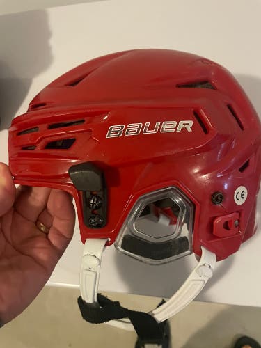 Small Bauer Re-Akt 150 Helmet (Used)