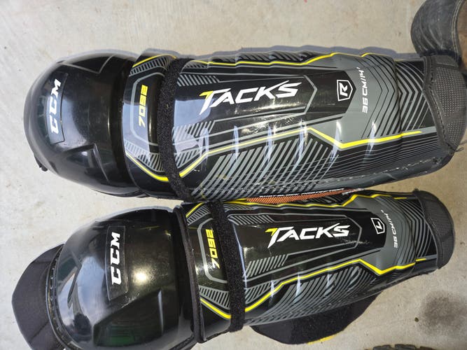 Senior CCM Tacks 7092 14" Shin Pads (Used)