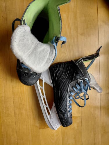 Bauer Hockey Skates 6 (Used)