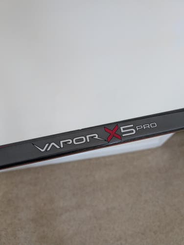 Intermediate Bauer Vapor X5 Pro Right Handed Hockey Stick P92 55 Flex (Used)