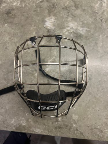 Medium CCM FM580 Full Cage (Used)