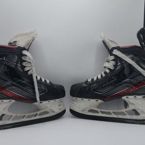Bauer Vapor 2X Hockey Skates Regular Width Size 5 (Used)