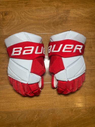 Boston University 14” Pro Stock Bauer Vapor Hyperlite Hockey Gloves