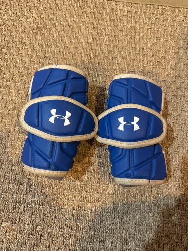 Youth Under Armour Command Arm Pads (Used)