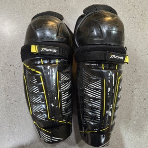 Junior CCM Tacks 9040 11" Shin Pads (Used)