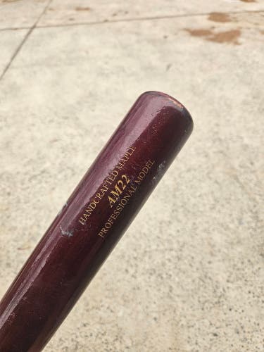 Marucci AM22 Maple Bat (-3) 28 oz 31" (Used)