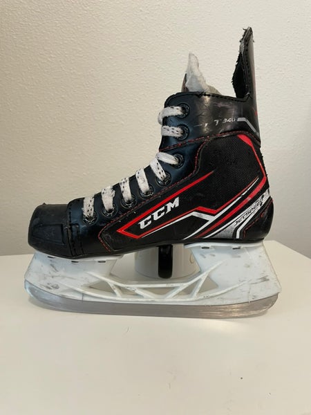 CCM JetSpeed FT340 Hockey Skates Regular Width Size 1 (Used)