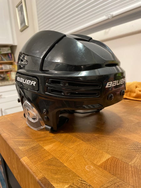 Medium Bauer Re-Akt 75 Helmet (Used)