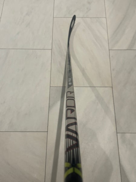 Senior Bauer Vapor Hyperlite 2 Left Hand Hockey Stick P92 70 Flex (Used)
