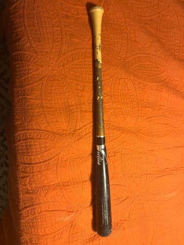 33” Victus JC24 Maple Bat (-3) (Used)