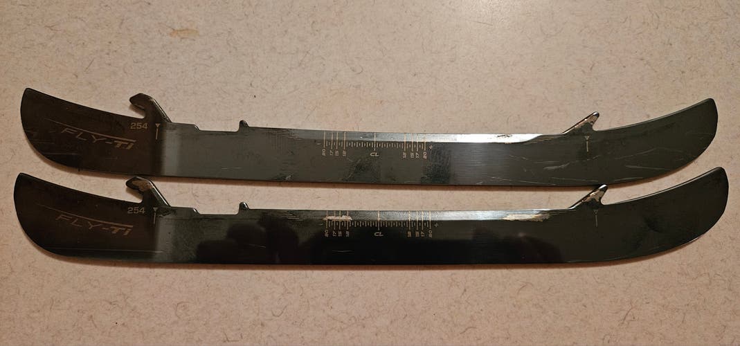 Bauer Fly-Ti 254 mm (Used)