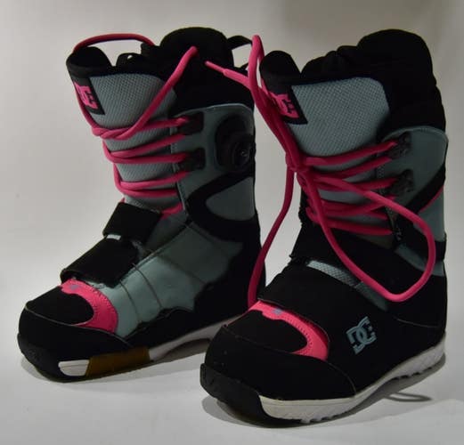 DC SWEEP SNOWBOARD BOOTS WOMEN SIZE 5
