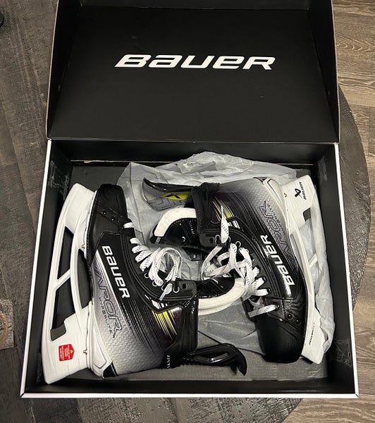 Custom Bauer Vapor Hyperlite 2 Hockey Skate- Size 8 3/8 Fit 1