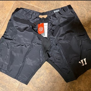 NEW BLACK  HOCKEY PANT COVER UPS SIZE  MEDIUM