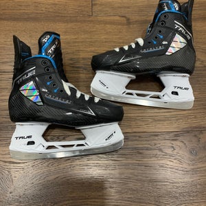 LLIKE NEW True Catalyst 7X4 Hockey Skates Extra Wide Width 7 (Used)