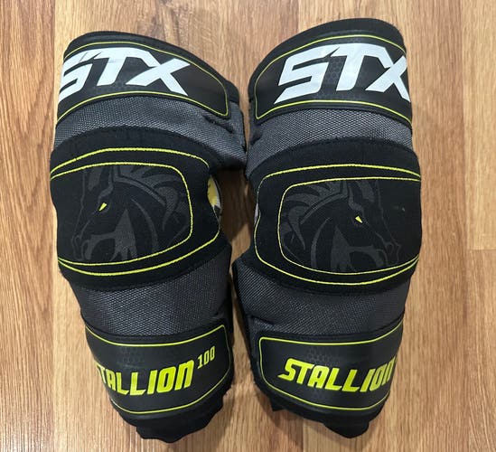 STX Stallion 100 Lacrosse Arm Pads Medium Youth